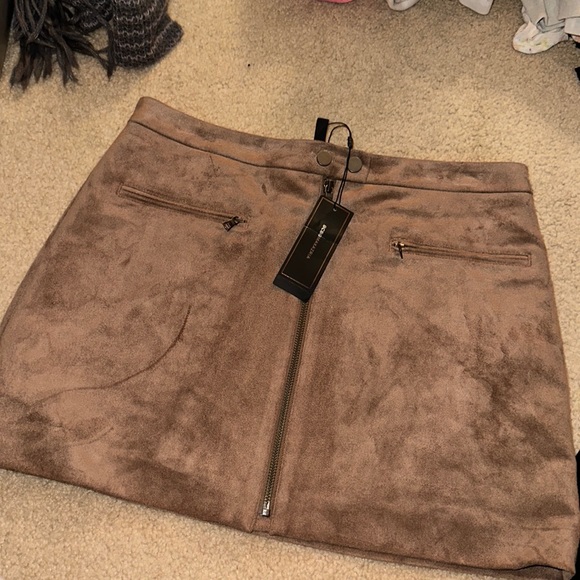 BCBG Dresses & Skirts - BCBG kahli suede skirt brown medium NWT
